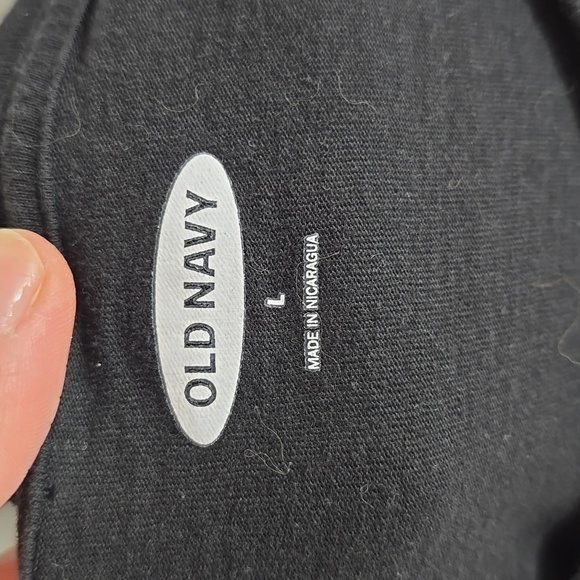 {Old Navy} "The Child" Grogu - Black T-Shirt with Baby Yoda Graphic - Picture 8 of 9